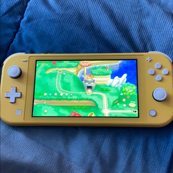 Nintendo switch lite - Picture 2 of 4